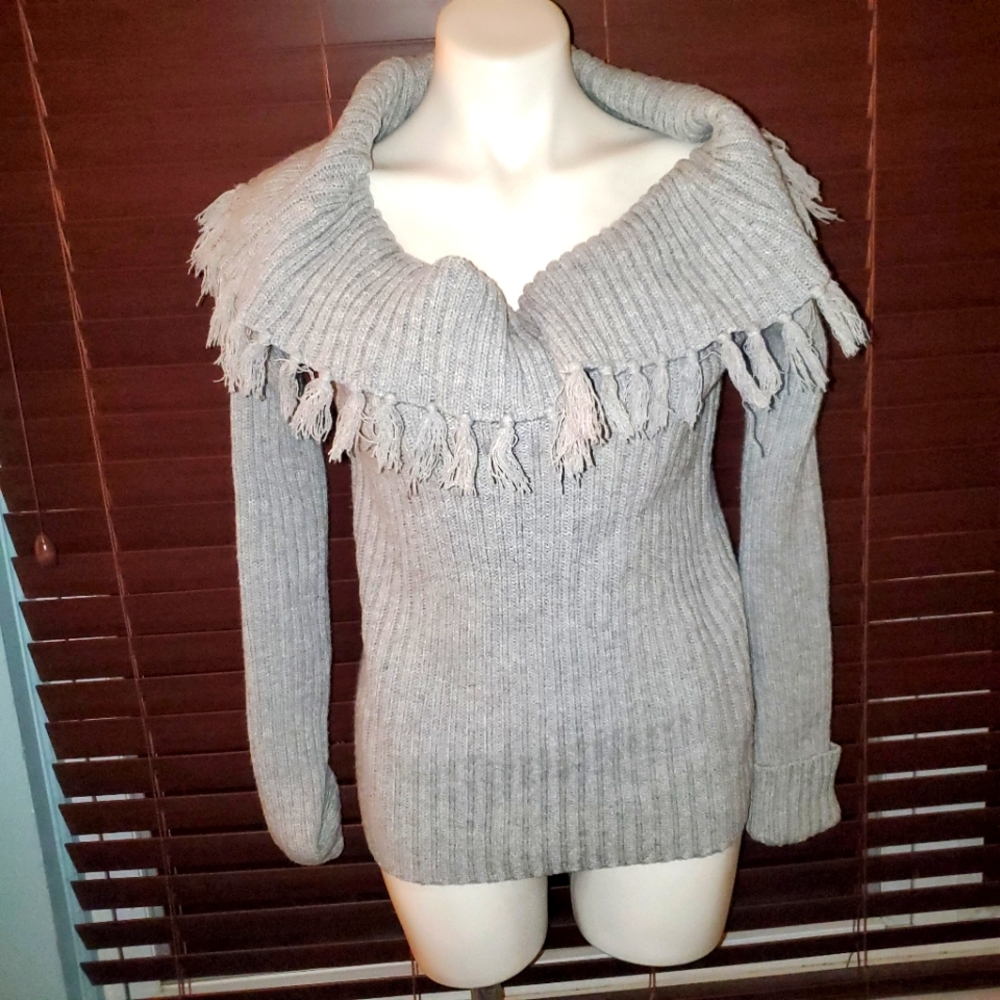 Light gray off the should sweater
